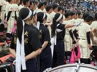 第108回全国高校野球選手権茨城県大会の応援を通じて「応援部として何ができるのか」,「応援部として何をするべきなのか」という問いに日々考えを巡らせ,議論を重ねてきました。 時には部内でも意見が合わないこともありましたが,「少しでも選手の皆さんの力になりたい」という想いは共通で,最後には一丸となって応援することに集中しました。 今年度は2年生が所属していないため,これからは1年生が中心となって応援をリードしていかなければなりません。入部から今までの期間で3年生から教わったこと,背中を見て学んだことを大切にして,より良い応援の形を作り上げていけるように活動をしてほしいと思っています。